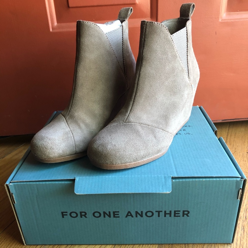 TOMS Taupe Grey Kelsey Booties